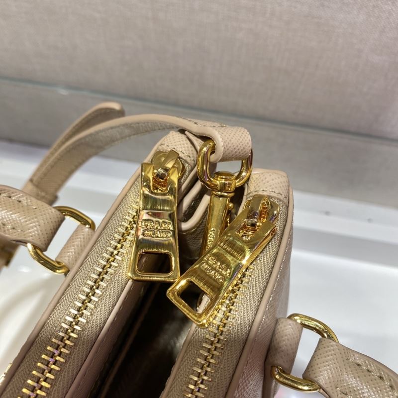 Pra*a top handle bags